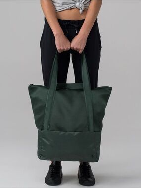 Lululemon Hot Mesh Tote (30L) Dark Forest Green